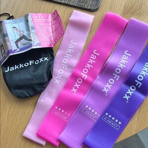 🎉 CLEARANCE NWT JakkoFoxx Resistance Bands Set